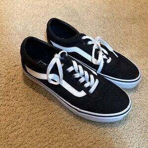 Women's Vans Ward Low Top Sneaker